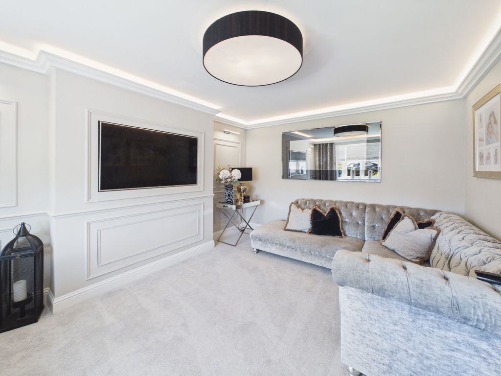 Property photo 2 of 37