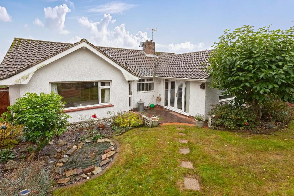 Property photo 2 of 19 Chruch Close_15.Jpg