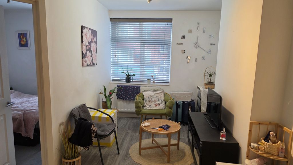 Property photo 1 of 5 One Bed Apartment For Rent