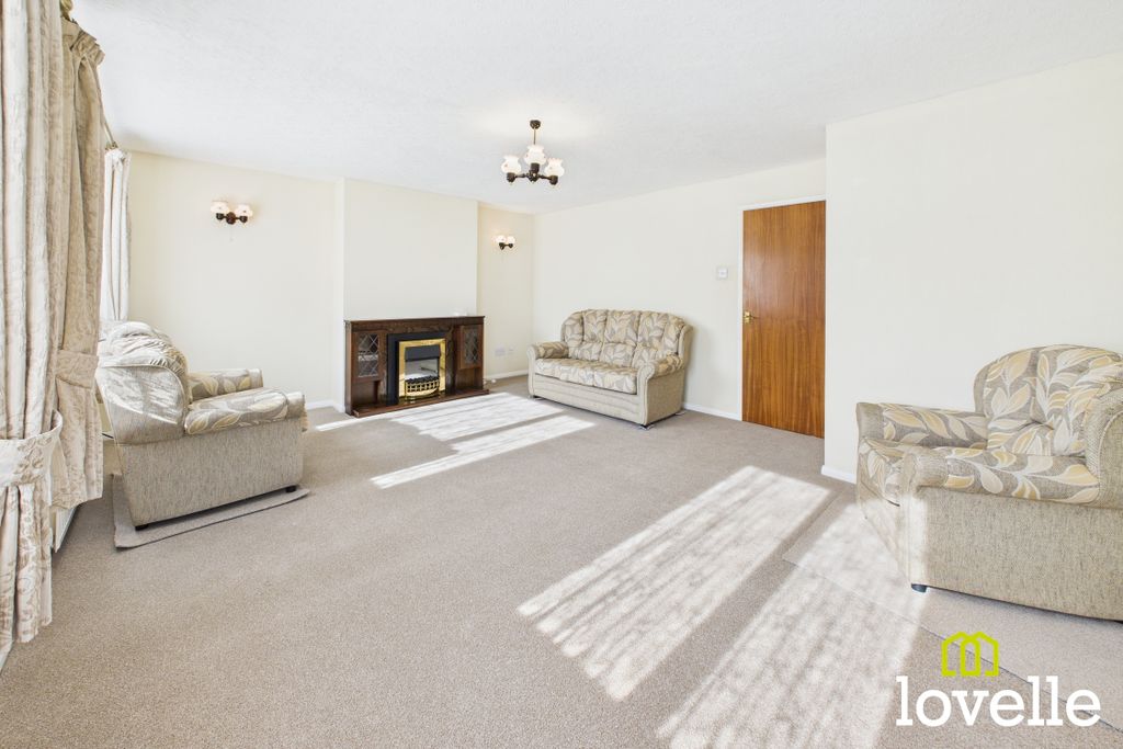 Property photo 3 of 16