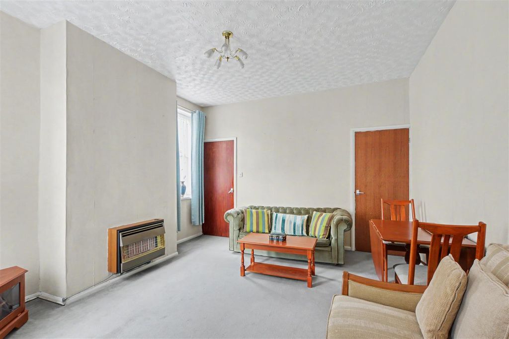 Property photo 3 of 15 Dining Room_1.Jpeg