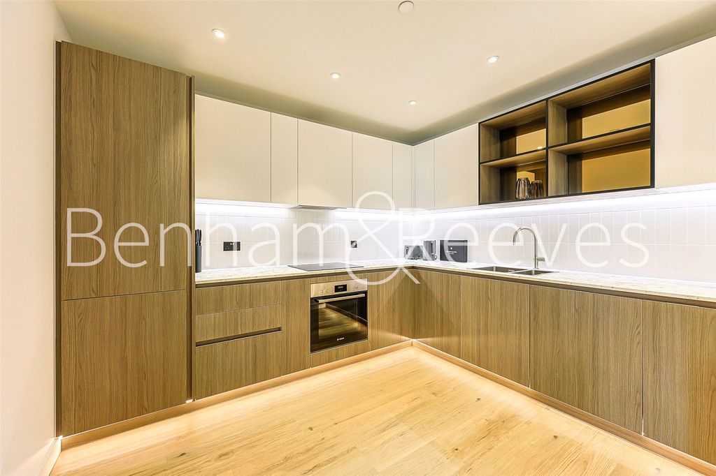 Property photo 3 of 14 Picture No. 02