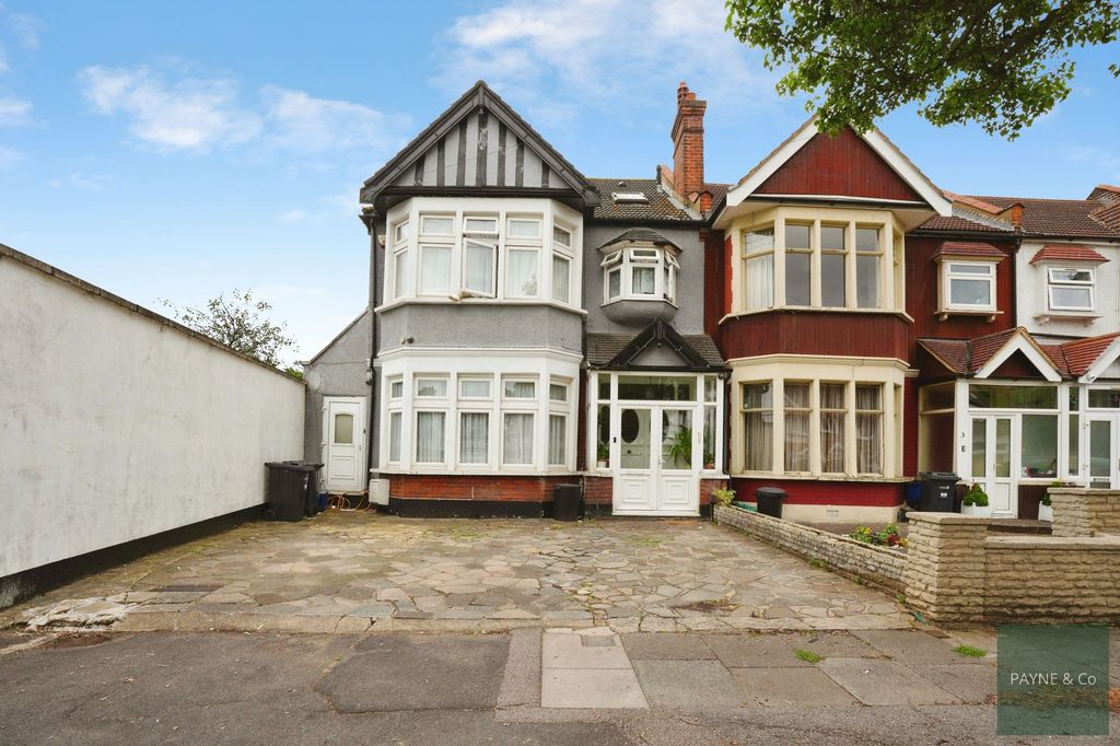 Property photo 1 of 24