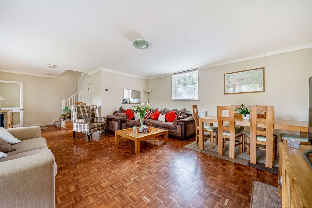 Property photo 3 of 18