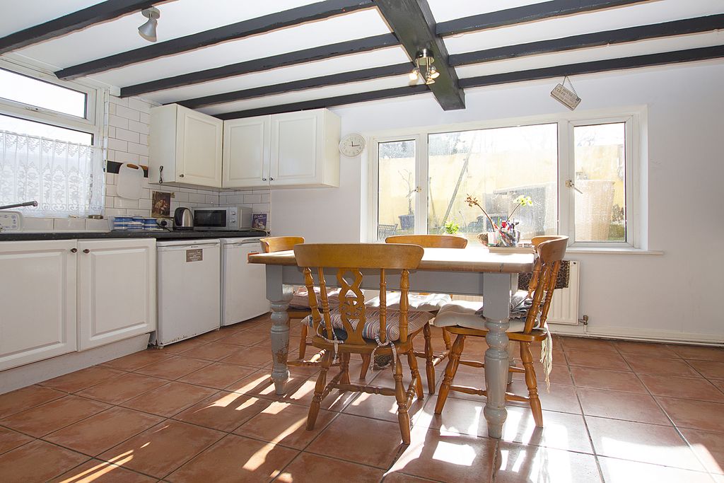 Property photo 3 of 8 Photo 2