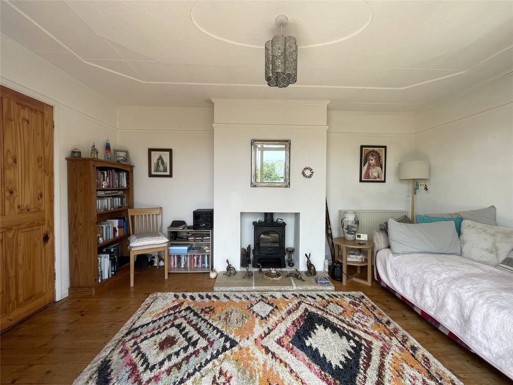 Property photo 2 of 15 Picture No. 54