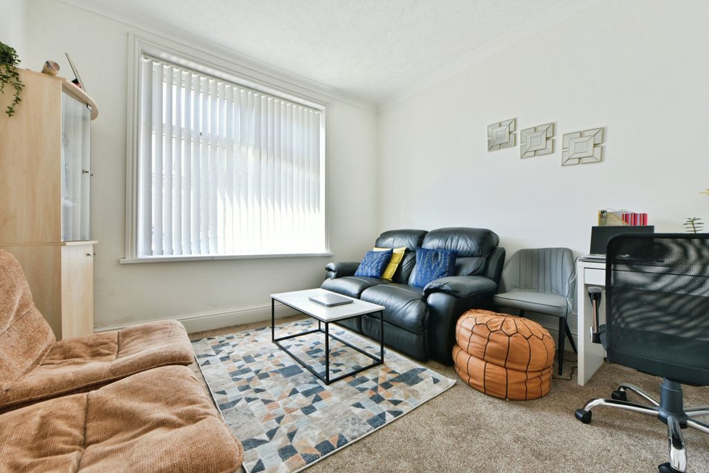Property photo 2 of 20 Living Room