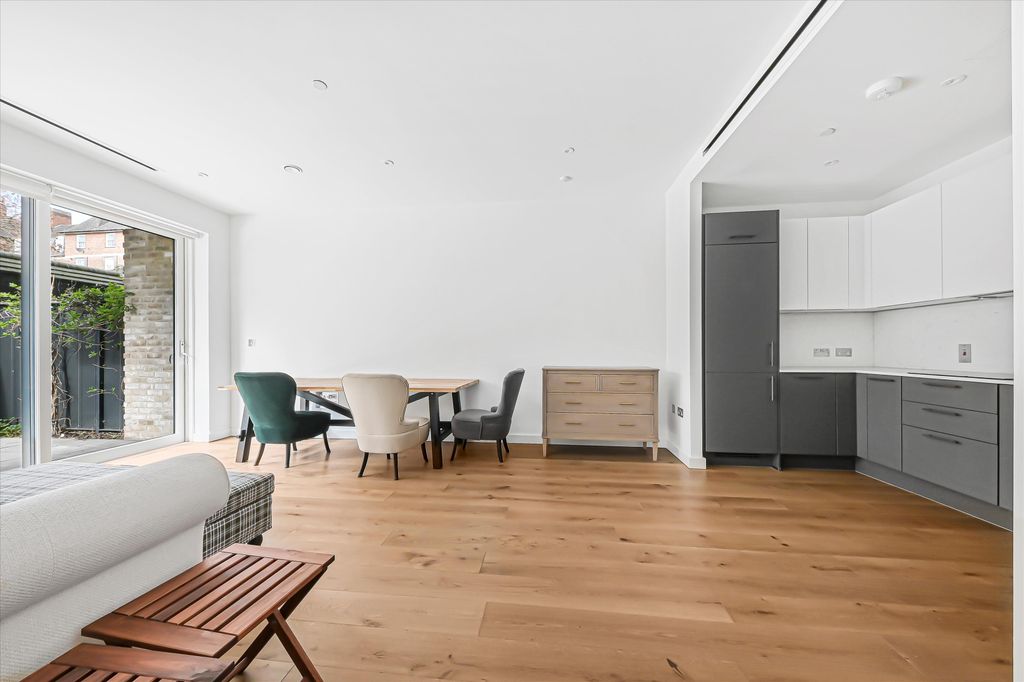 Property photo 1 of 12 Image