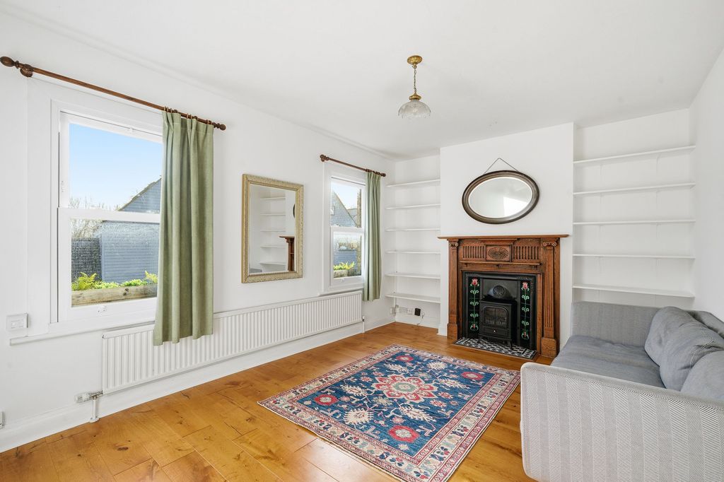 Property photo 3 of 23