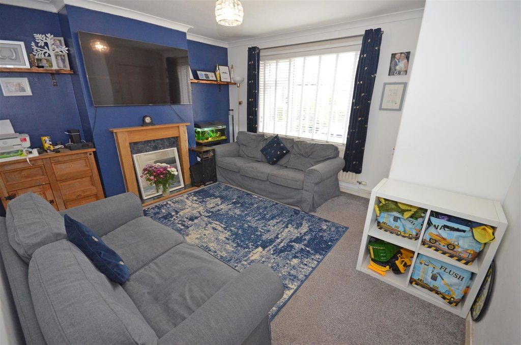 Property photo 2 of 15 01A.Jpg