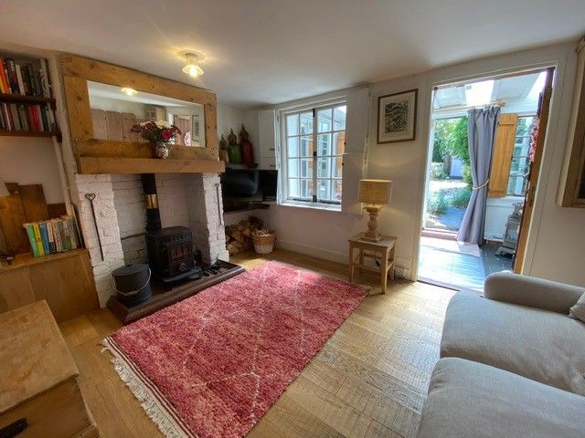 Property photo 2 of 9