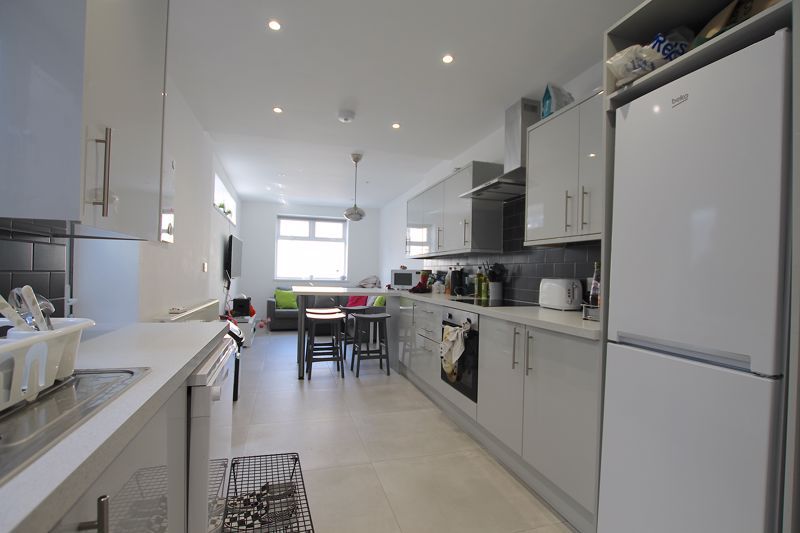 Property photo 1 of 13 Photo 11