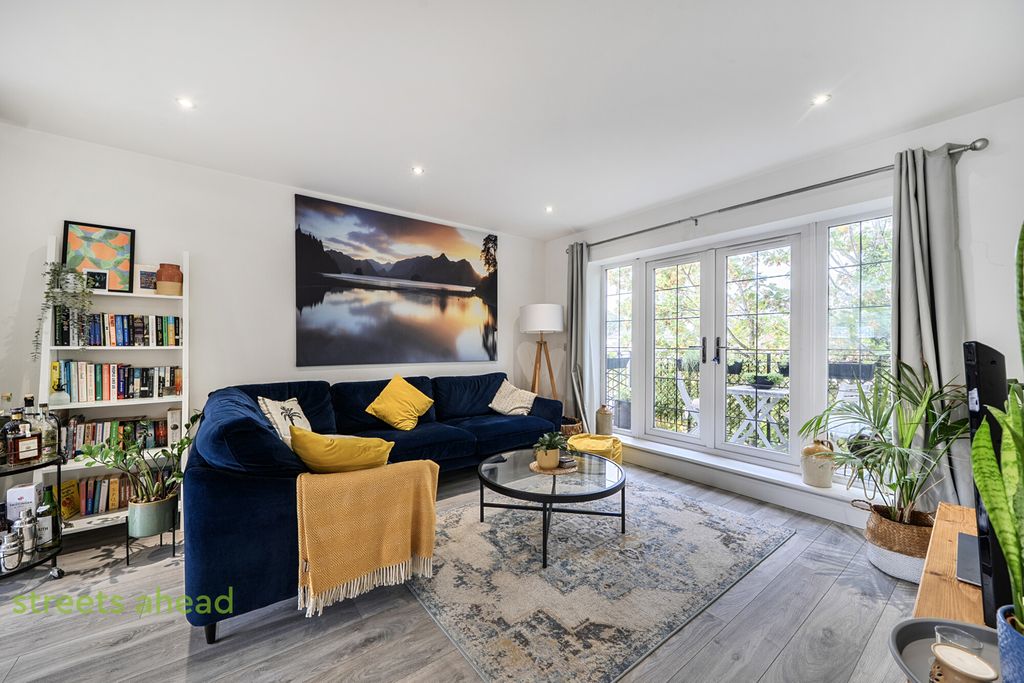 Property photo 2 of 18 8d65E38B-9A8B-488...