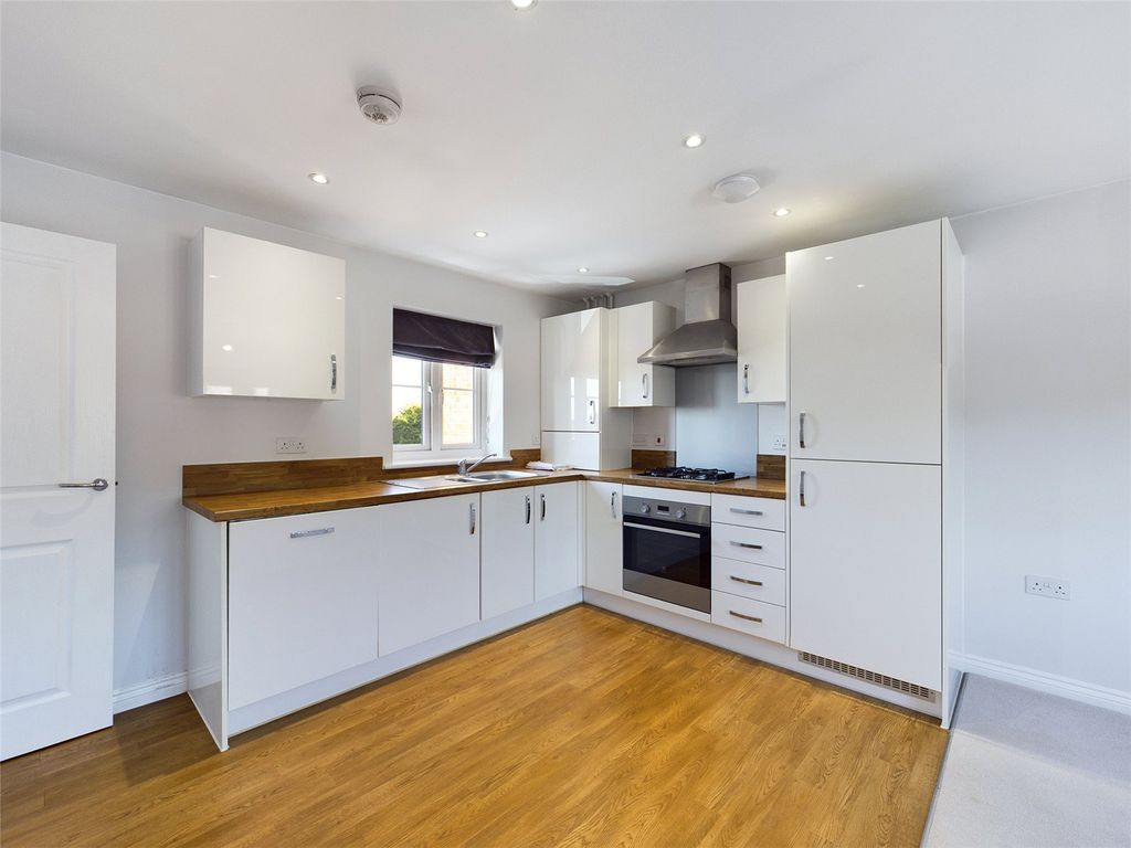 Property photo 2 of 12 Picture No. 16