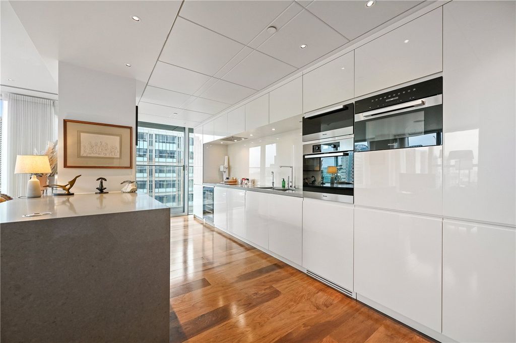 Property photo 2 of 10 Picture No. 05