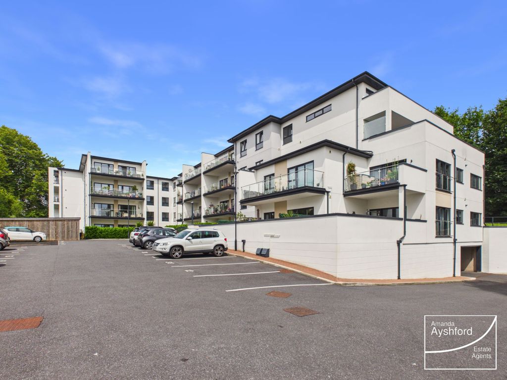 Property photo 1 of 33