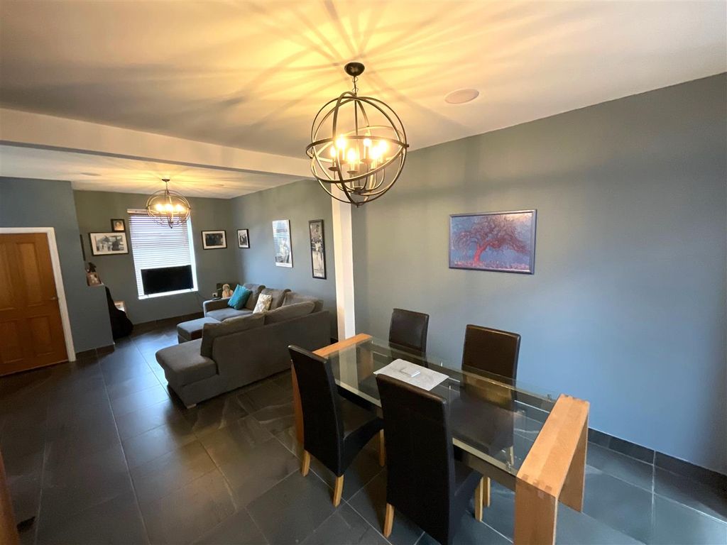 Property photo 3 of 19 Dining Room