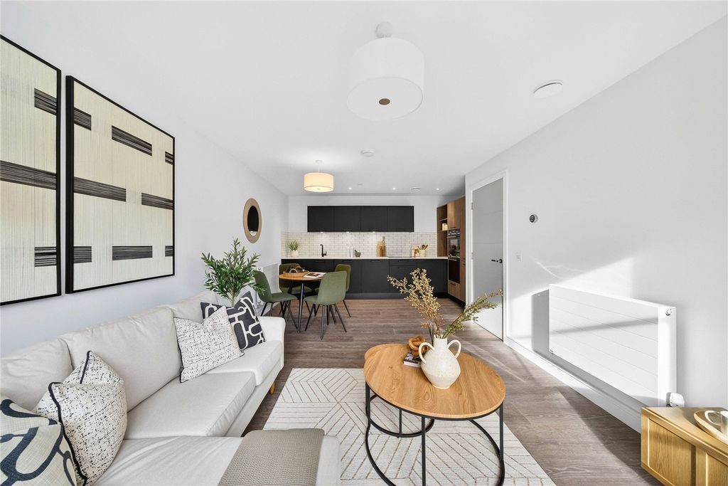 Property photo 1 of 11 Living/Kitchen