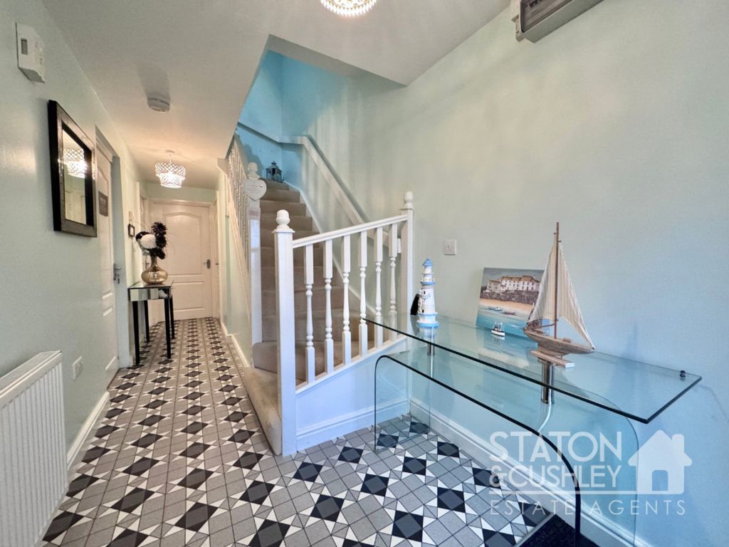 Property photo 2 of 31