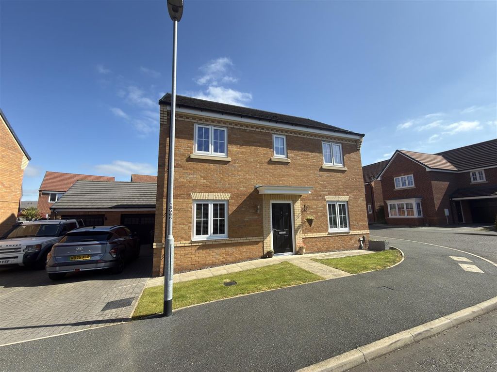 Property photo 1 of 15 Externally