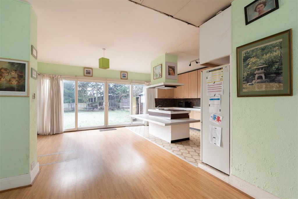 Property photo 3 of 24 Brackendale 15.Jpg