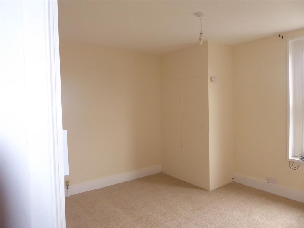 Property photo 2 of 10 12 Island Road Rear Bedroom 2018.Jpg