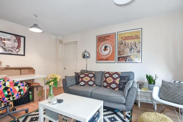 Property photo 3 of 8 Lounge/Diner