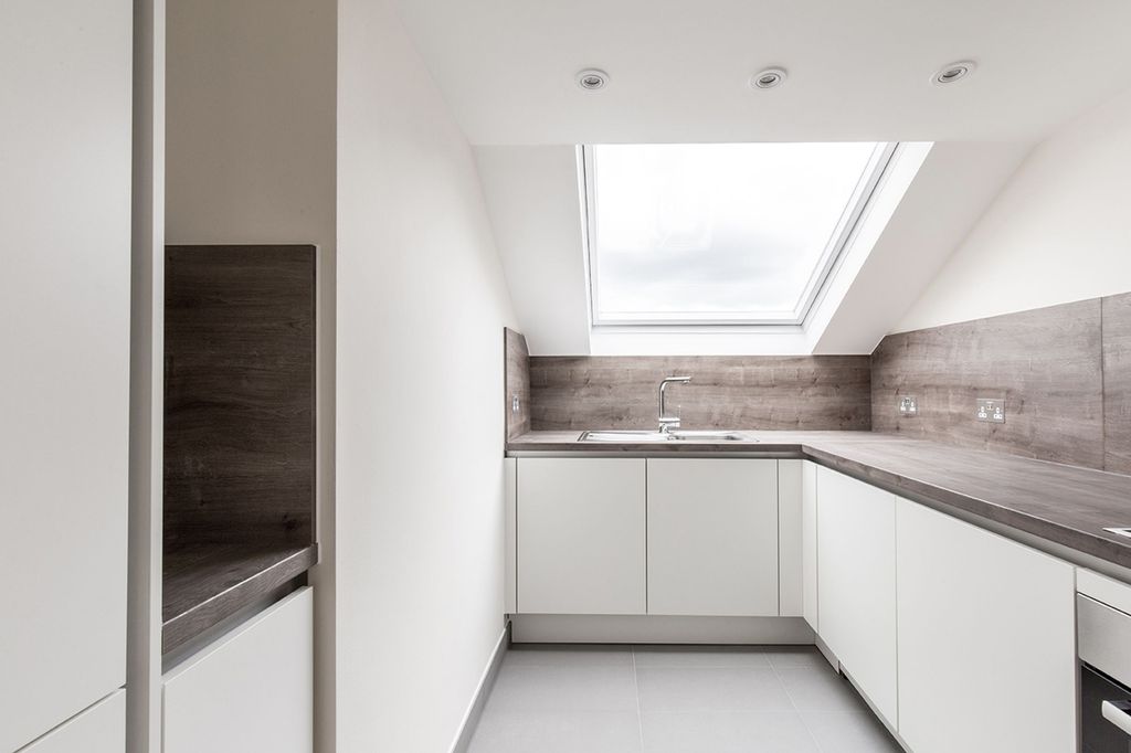 Property photo 1 of 11 Kitchen