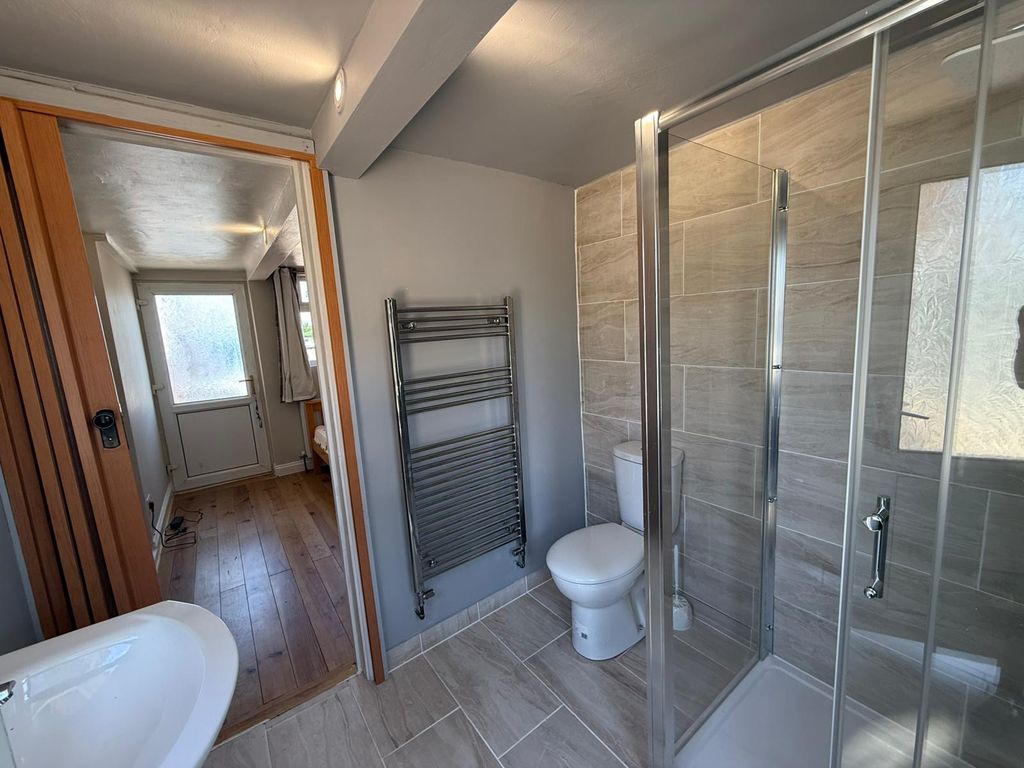 Property photo 3 of 7 Image