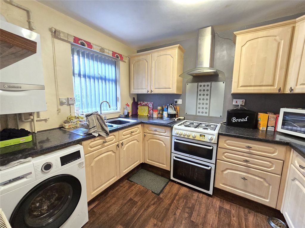 Property photo 3 of 16 Picture No. 13