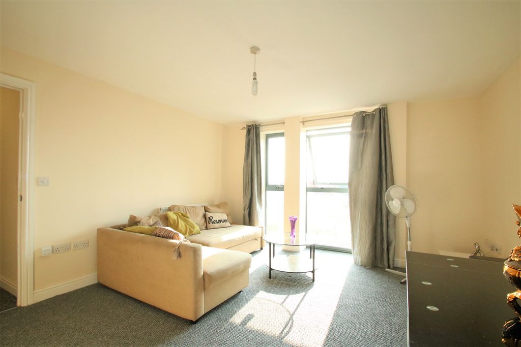 Property photo 3 of 7