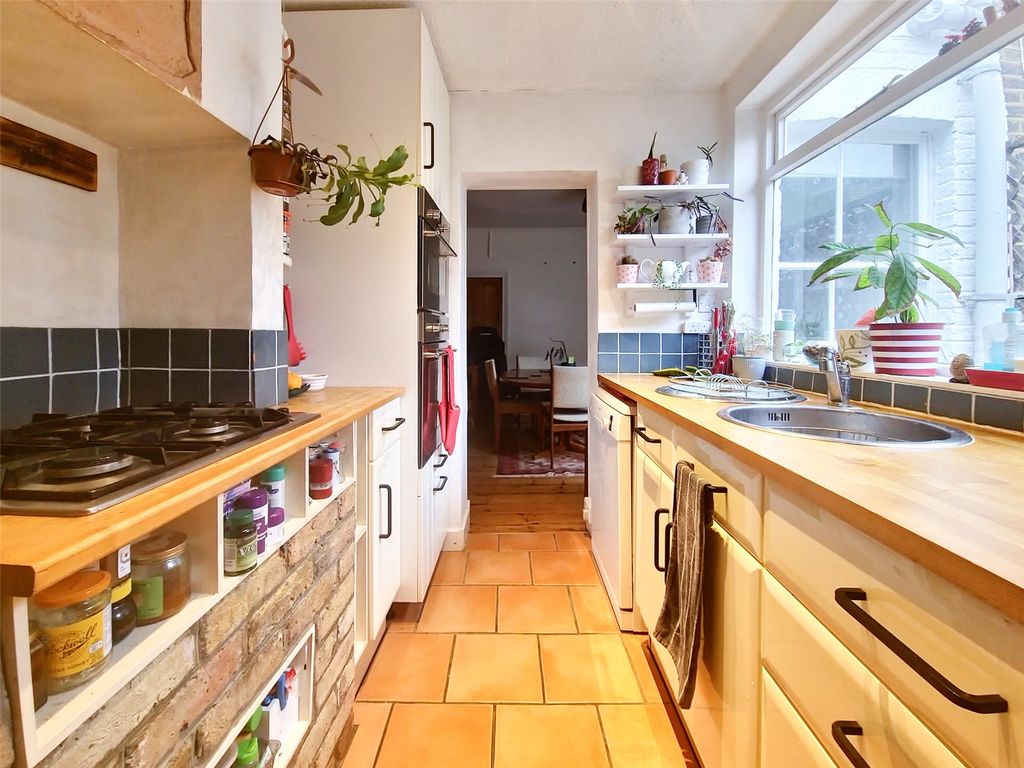 Property photo 2 of 7