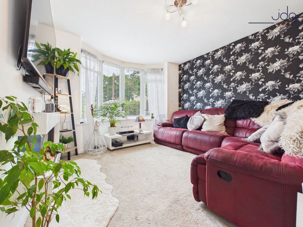 Property photo 2 of 21 Cosy Lounge
