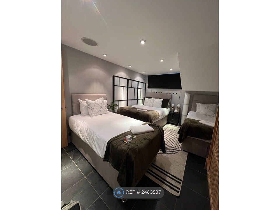 Property photo 3 of 25