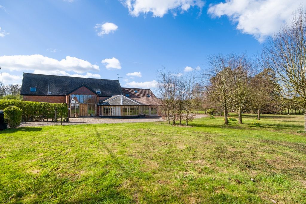Property photo 1 of 46