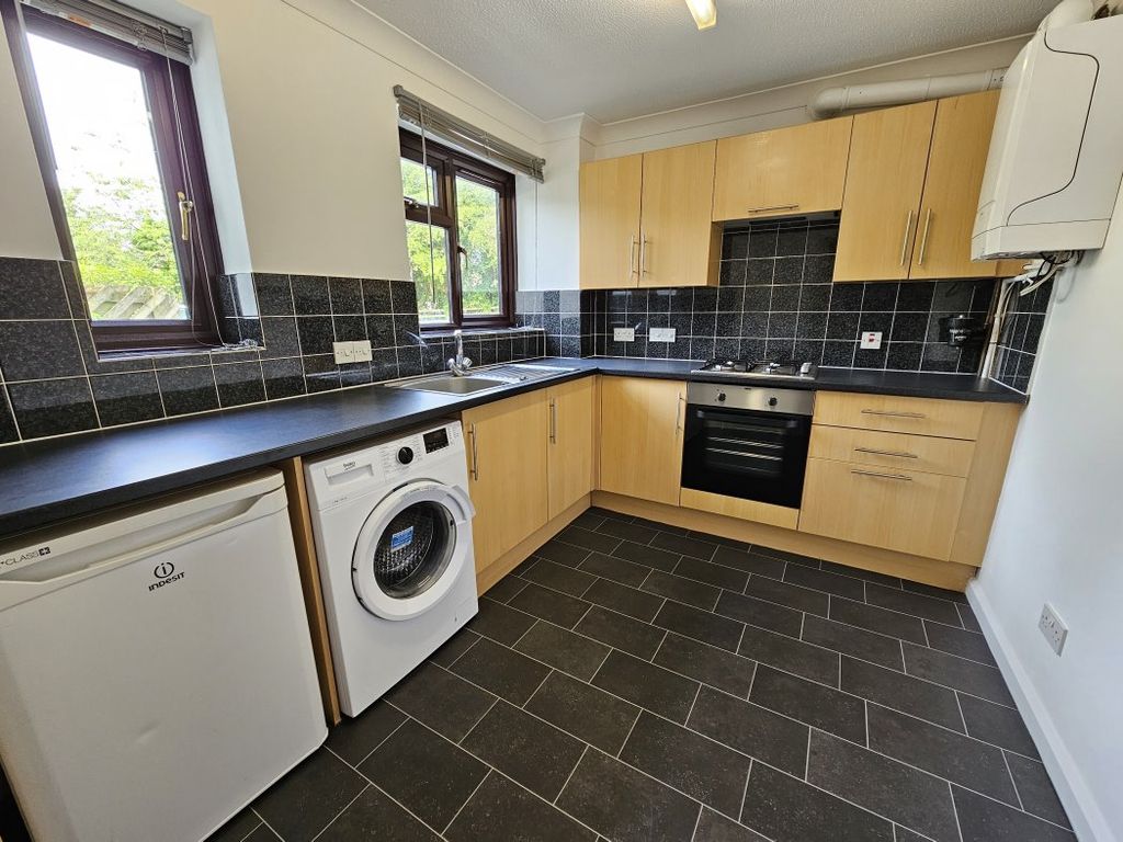 Property photo 3 of 6