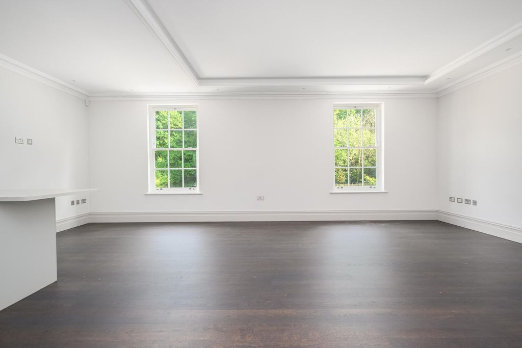 Property photo 3 of 10 Living Room