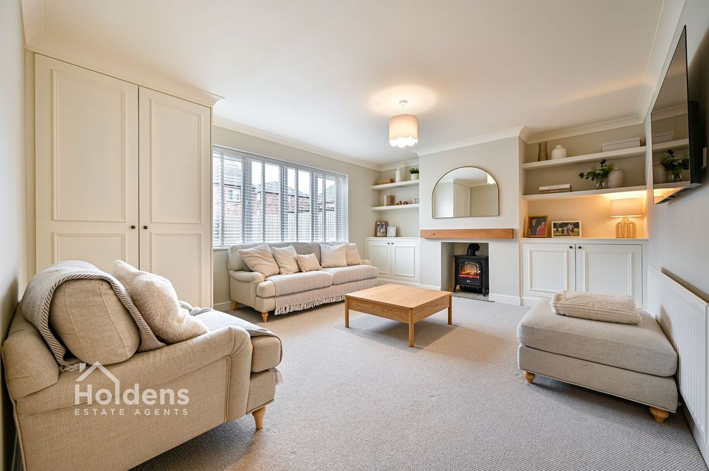 Property photo 3 of 32