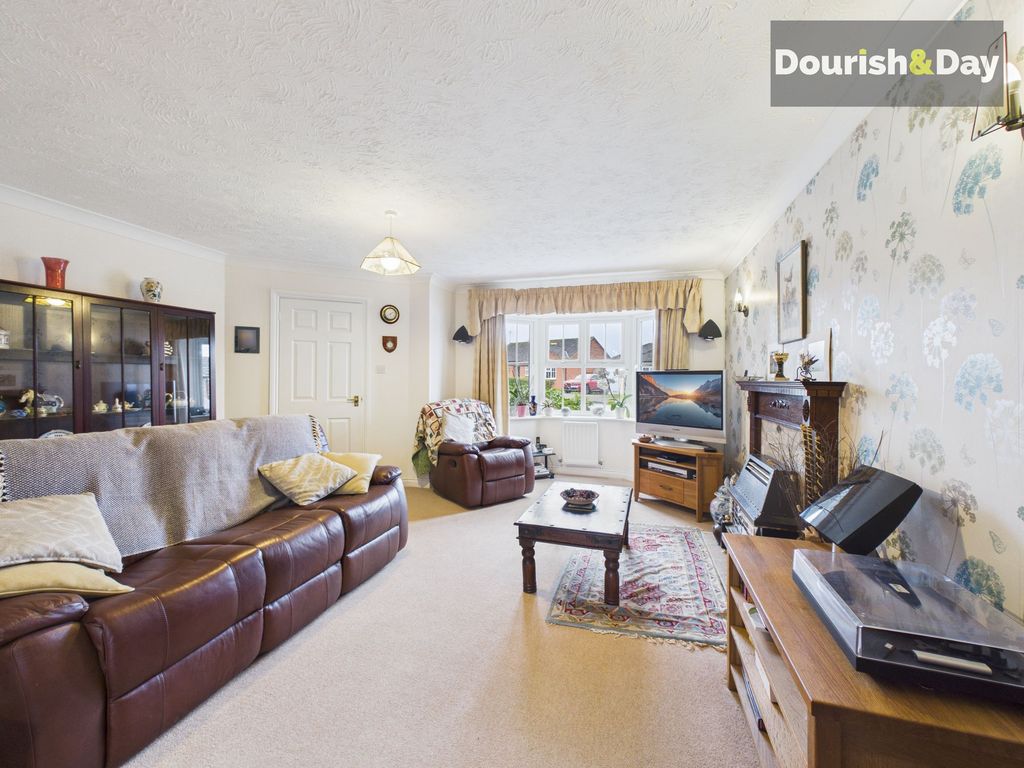 Property photo 2 of 27 Living Room