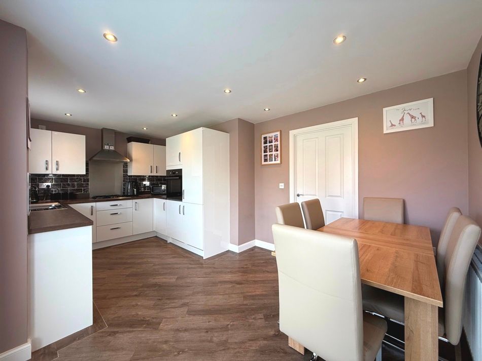 Property photo 3 of 23 Img_7832