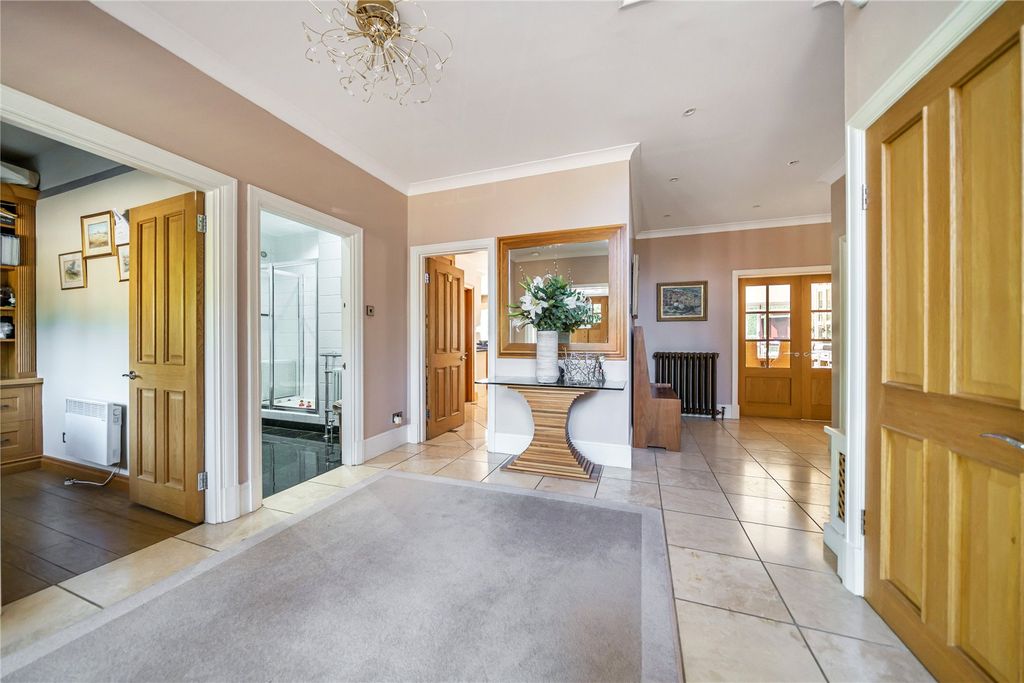 Property photo 2 of 97 Picture No. 46
