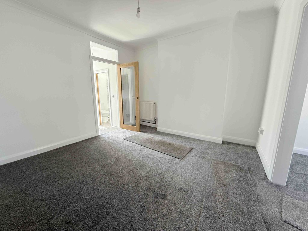 Property photo 2 of 15 Gallery