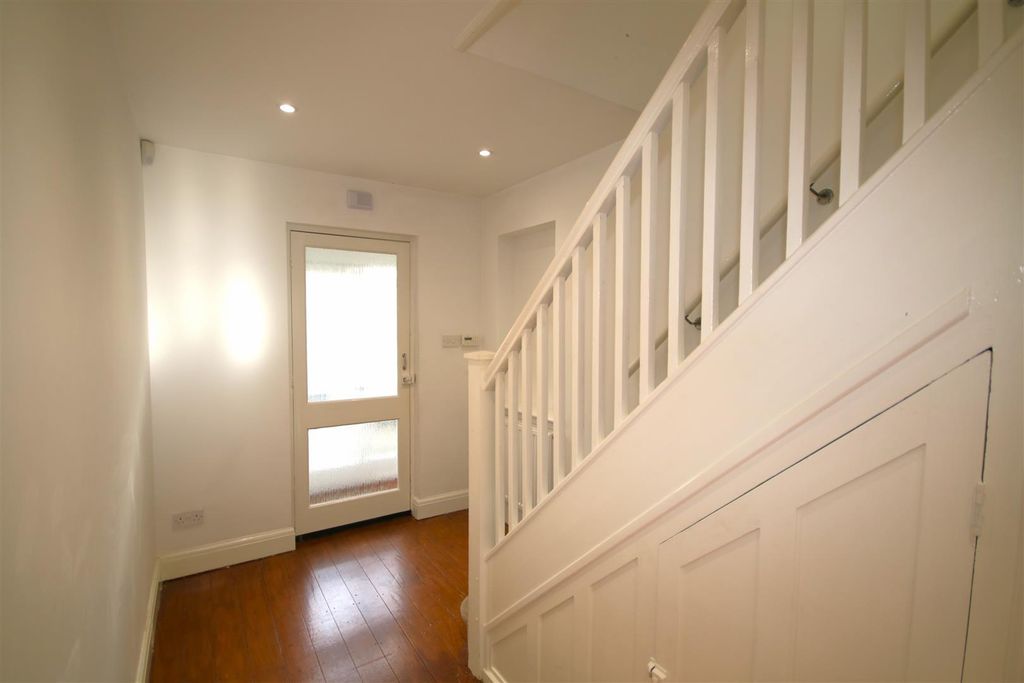 Property photo 3 of 33 Hall A.Jpg