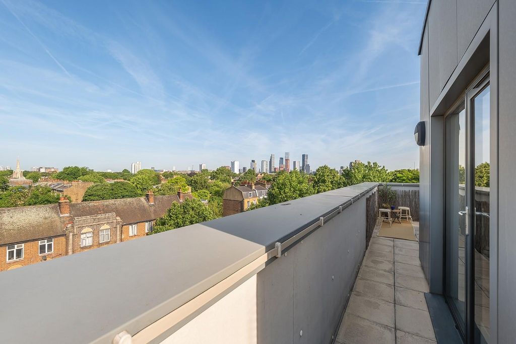 Property photo 2 of 15 Terrace.Jpg