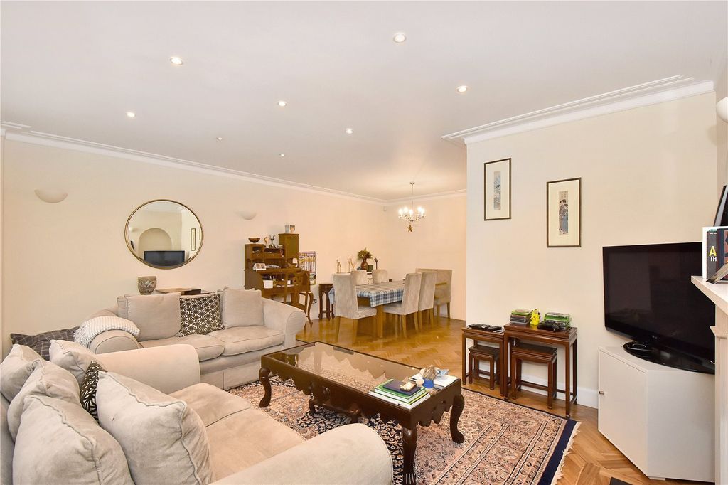 Property photo 2 of 19
