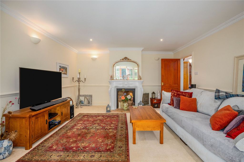 Property photo 3 of 31 Picture No. 40