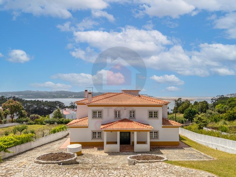 Property photo 1 of 51