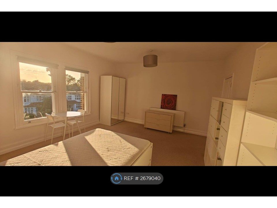 Property photo 3 of 6