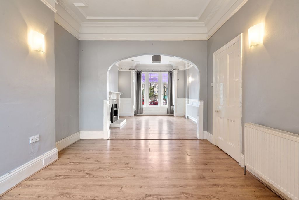 Property photo 3 of 26