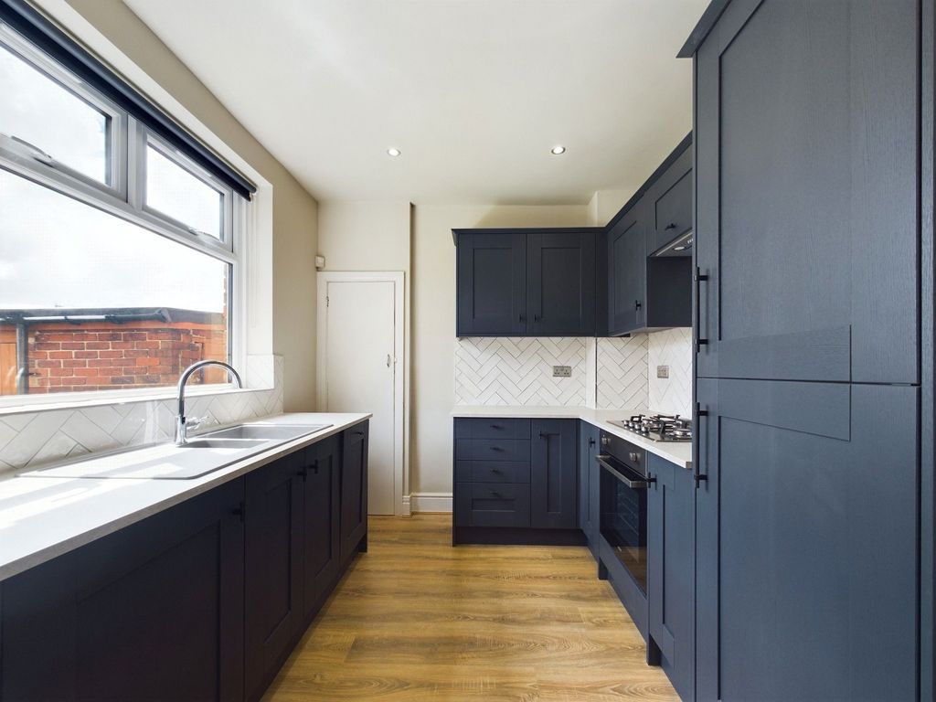 Property photo 1 of 9 Kitchen